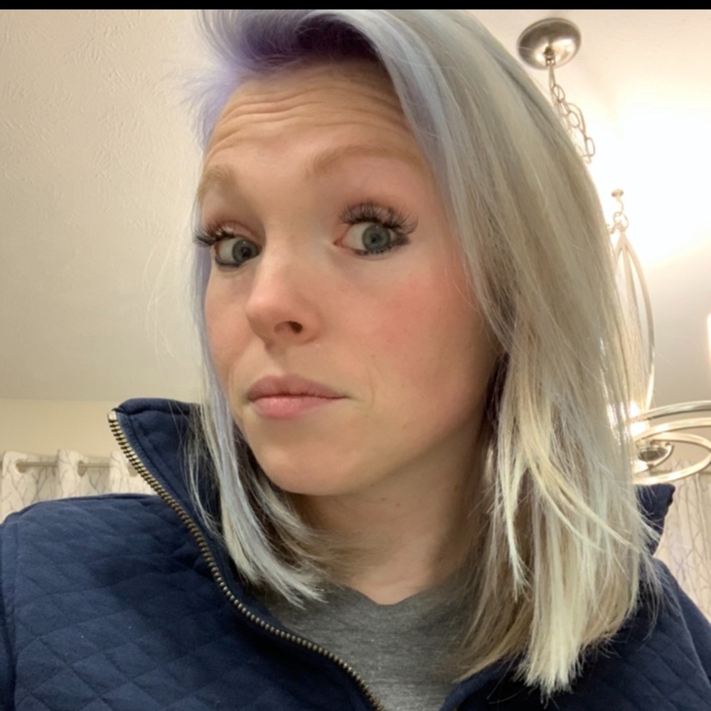 Meet your Posher, Kayla